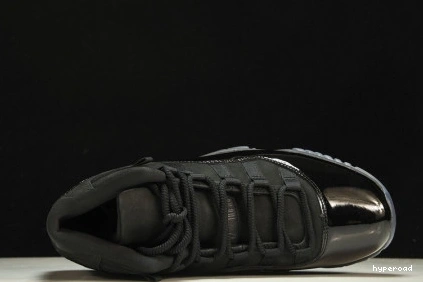 Hyperoad - RETRO 11 CAP GOWN AND JORDAN 0705